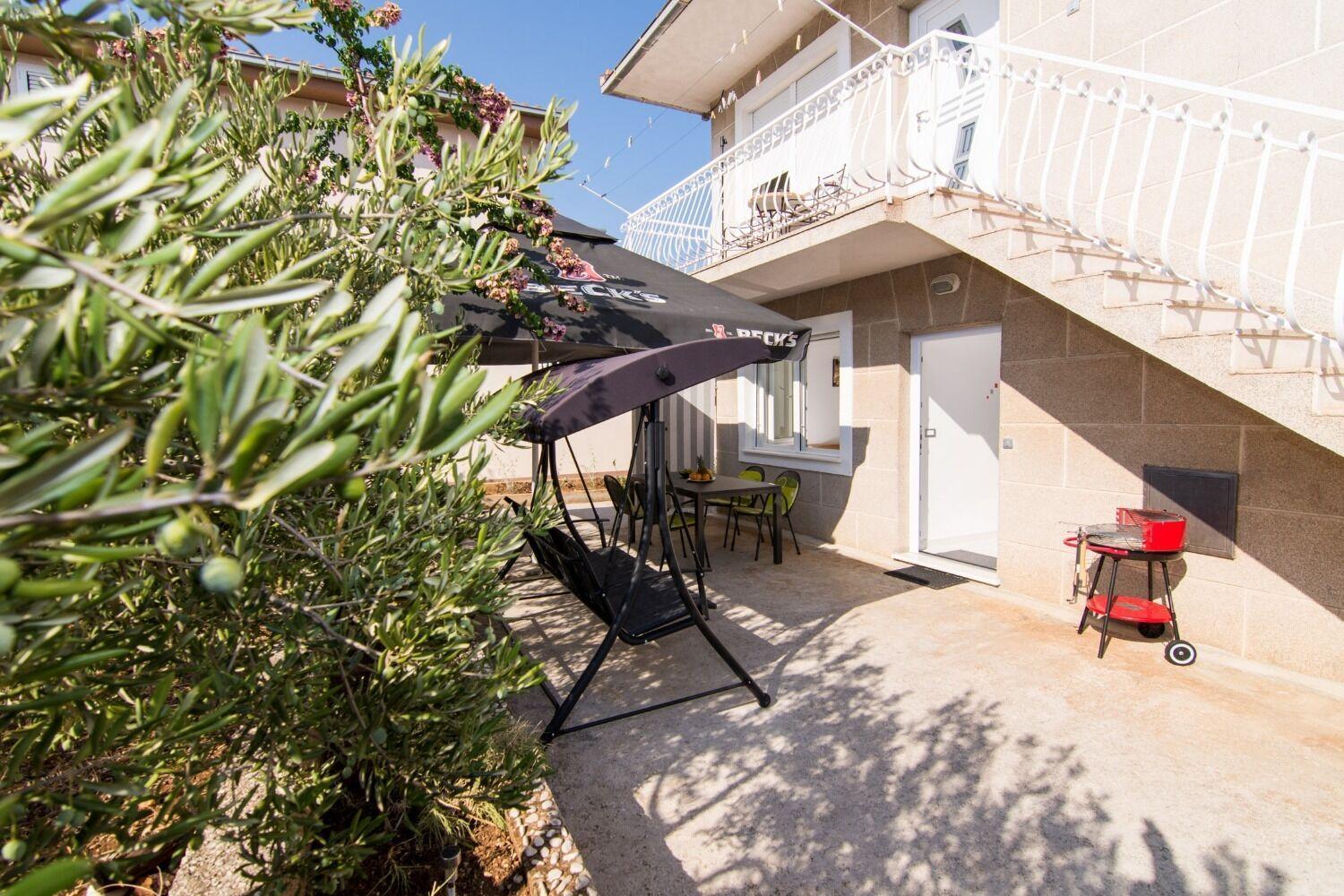 Apartments Ivica - Garden Terrace Slatine Eksteriør billede