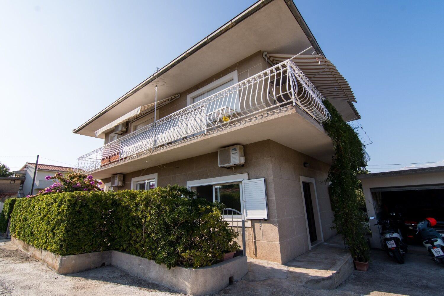 Apartments Ivica - Garden Terrace Slatine Eksteriør billede